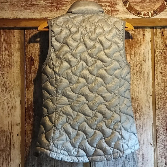 Gerry gray quilted zipper puffer vest with pockets & packable bag size XS - Picture 5 of 11